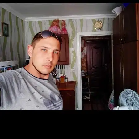 Толик, 34Берлин