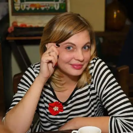 Annj, 42
