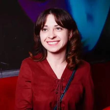 Юлия, 39