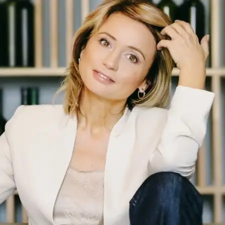 Svetlana, 53