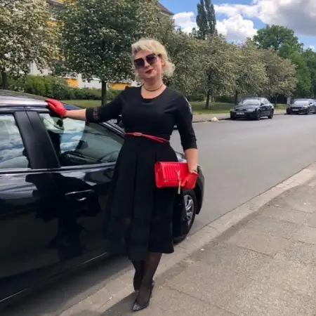 Мирослава, 55Гюстров