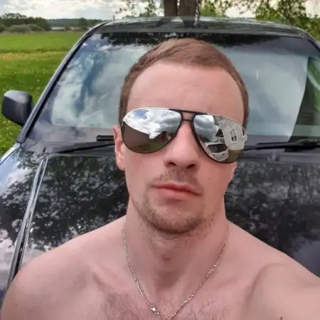 Nick, 31