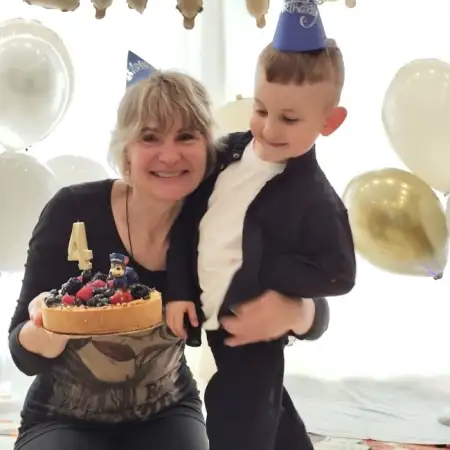 Yana, 57Дюссельдорф 