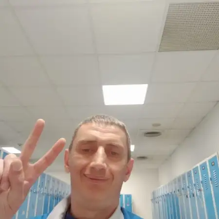 Dima, 46 