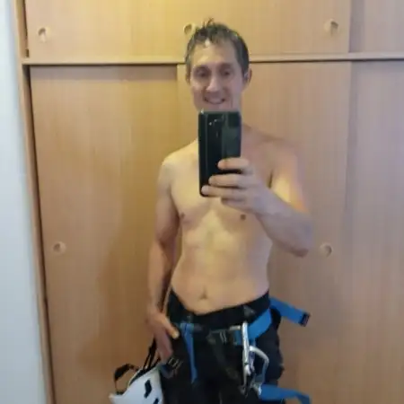 Igor, 49