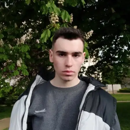 Taras, 24