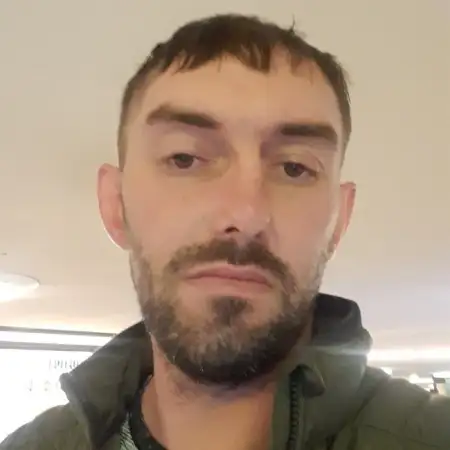 Viktor, 38