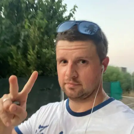 Андрей, 40