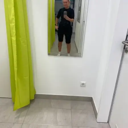 Nelli, 45