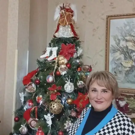 Dianna, 54