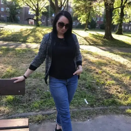 Inna, 48