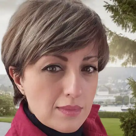 Elena, 46