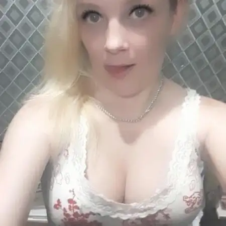 Maria, 28