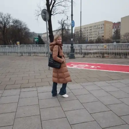 Svetlana, 48
