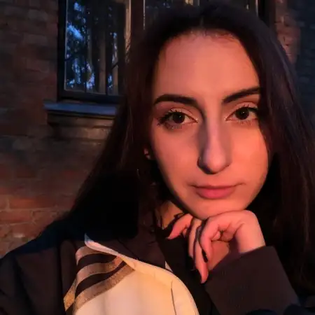 Karina, 24