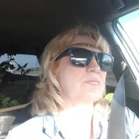 Маша, 58