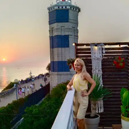 Elena, 56