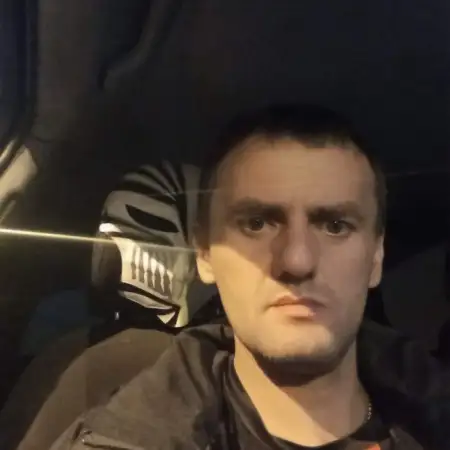 Viktor, 40