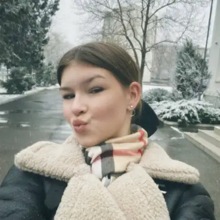 Серафима, 31