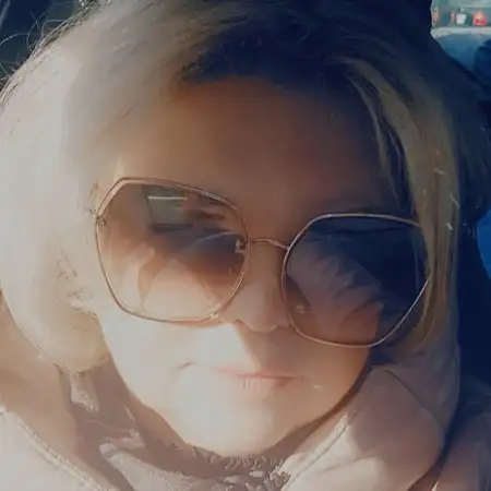 Tatyana, 48
