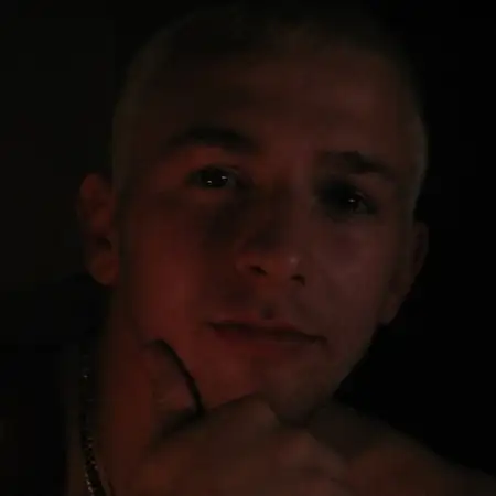 Андрей, 24