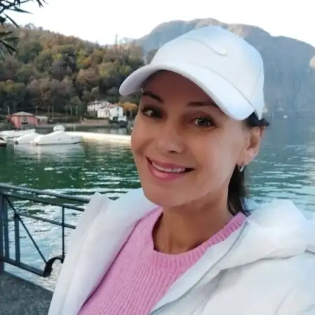 Tanya, 49