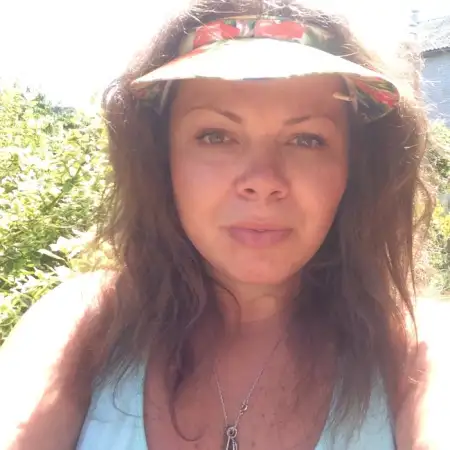 Elena, 45