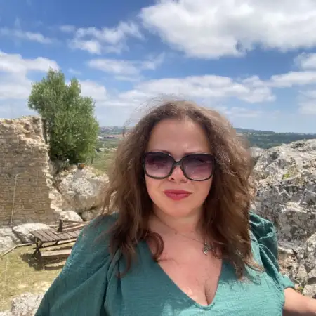 Elena, 45