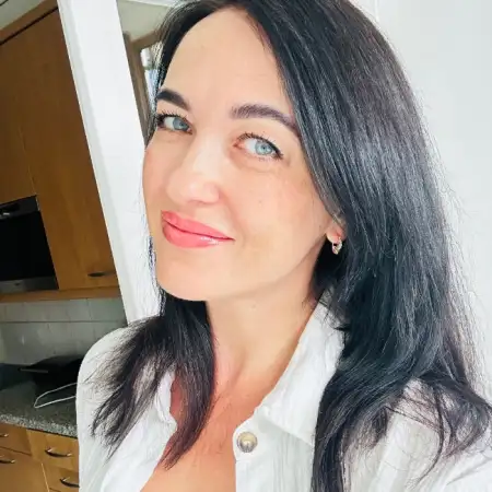 Elena, 45