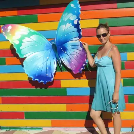 Tatiana, 42