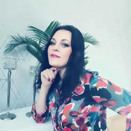 Julia, 42Билефельд