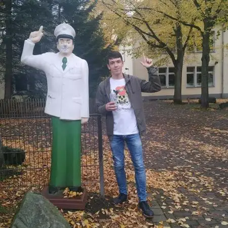 Max, 31Эссен