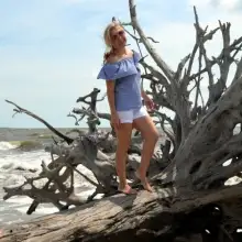 Natalya, 42