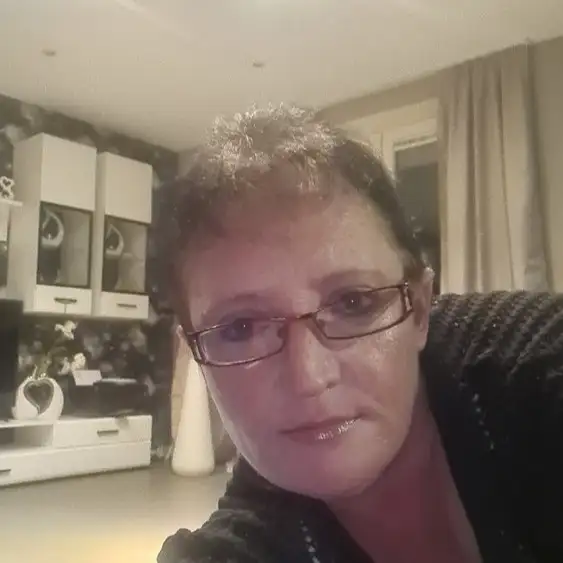 Svetlana, 45