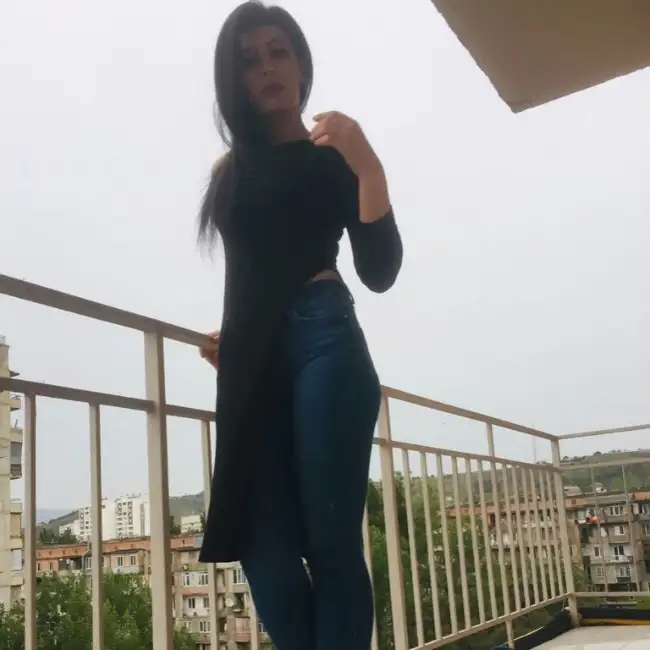 lela, 35