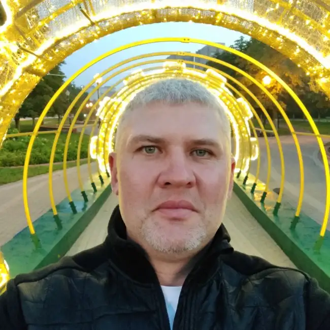 Андрей, 48