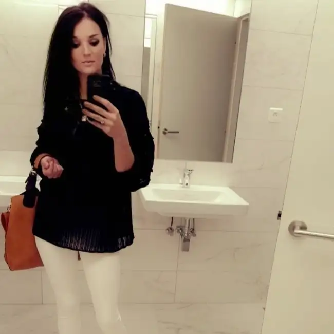 Marina, 39 - Gratis
