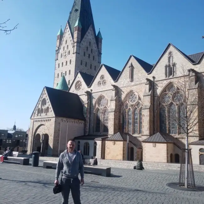 Максим, 43