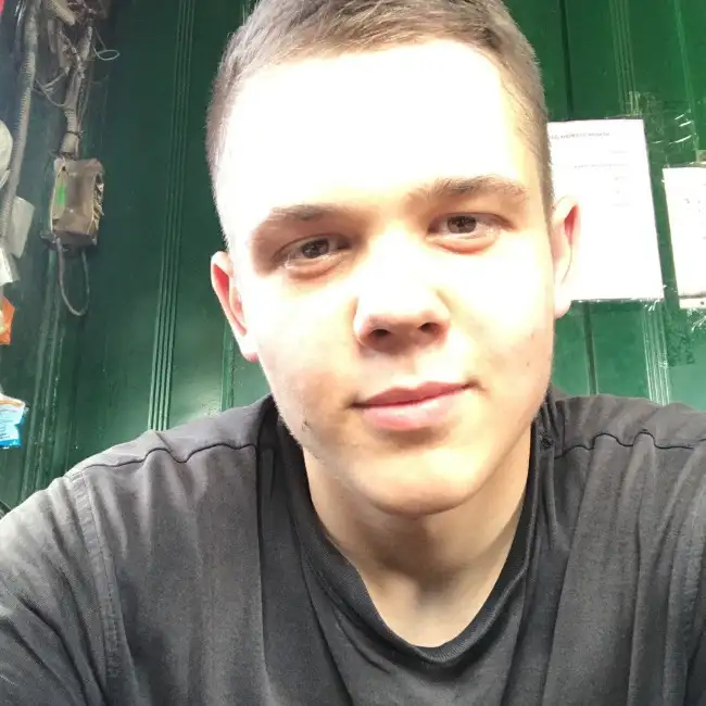 Адам, 23, Ганновер - Gratis
