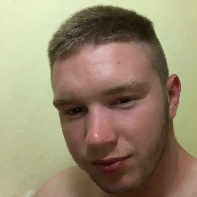 Roman, 24 - Gratis