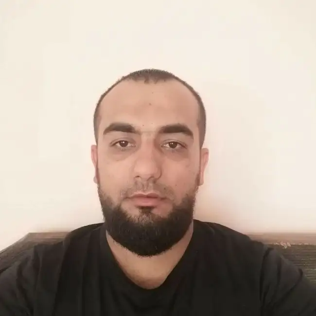 Alisher, 36 - Gratis