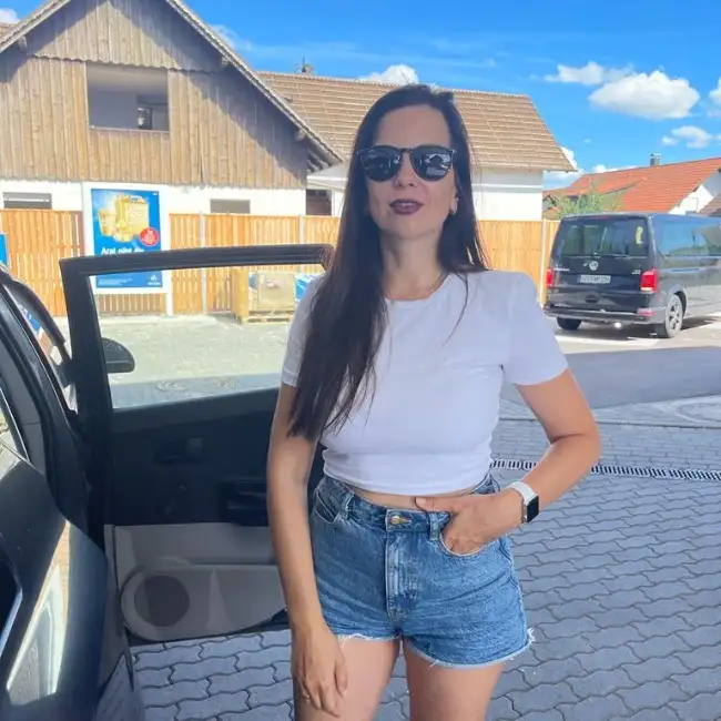 Natali, 42