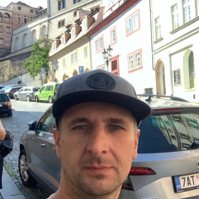 Serz, 43 - Gratis