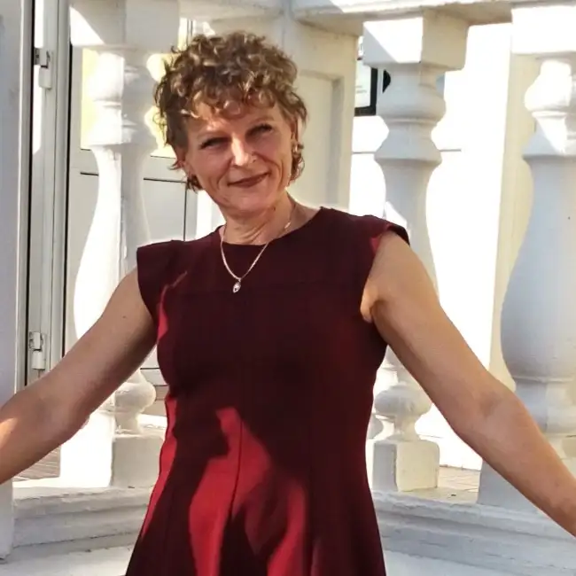 Oksana, 57