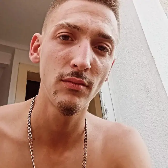 Vlad, 27 - Gratis