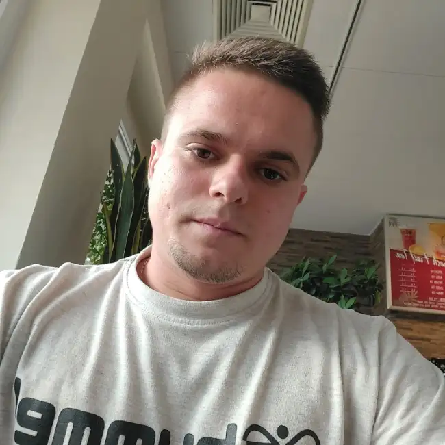 Vladyslav, 26, Олденбург - Gratis
