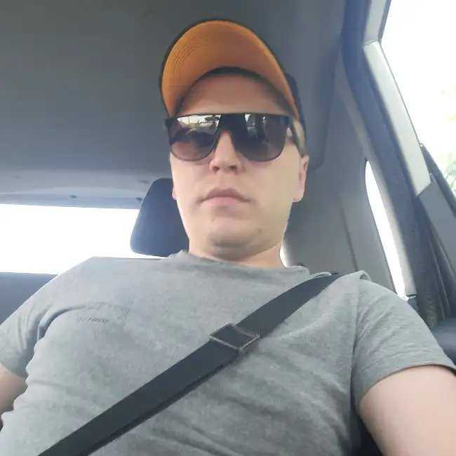 Igor, 29 - Gratis