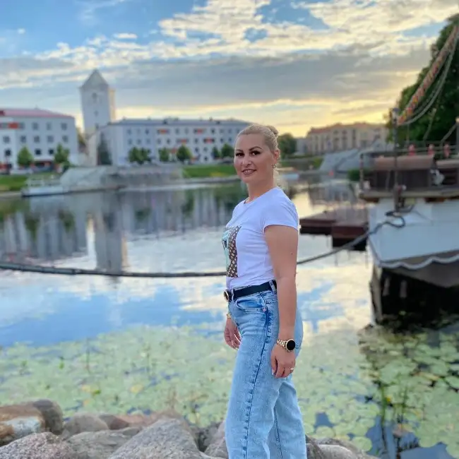 Gita, 42 - Gratis