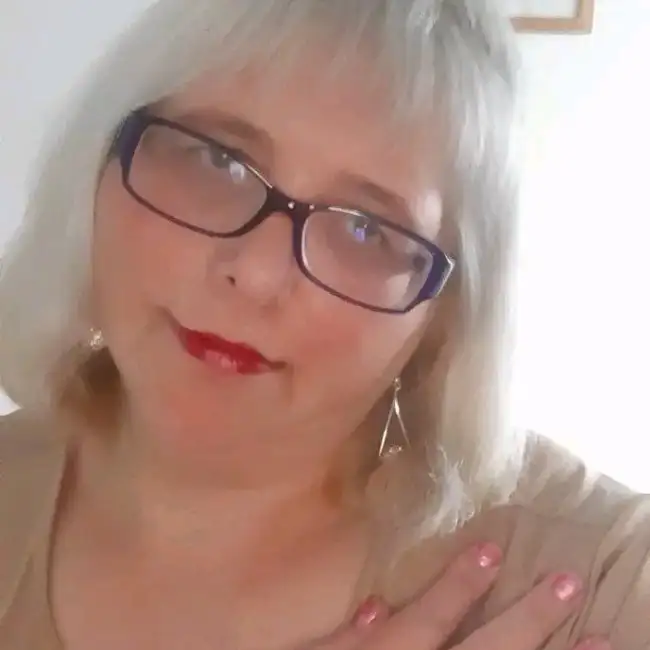 Ника, 44