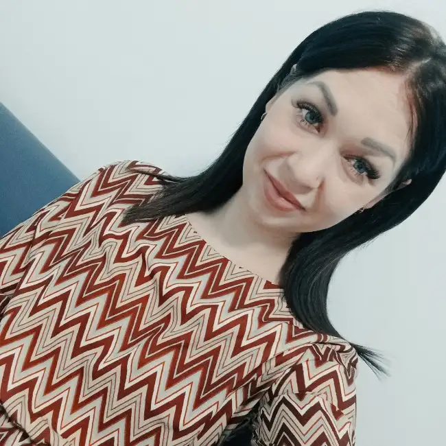 Lena, 31 - Gratis